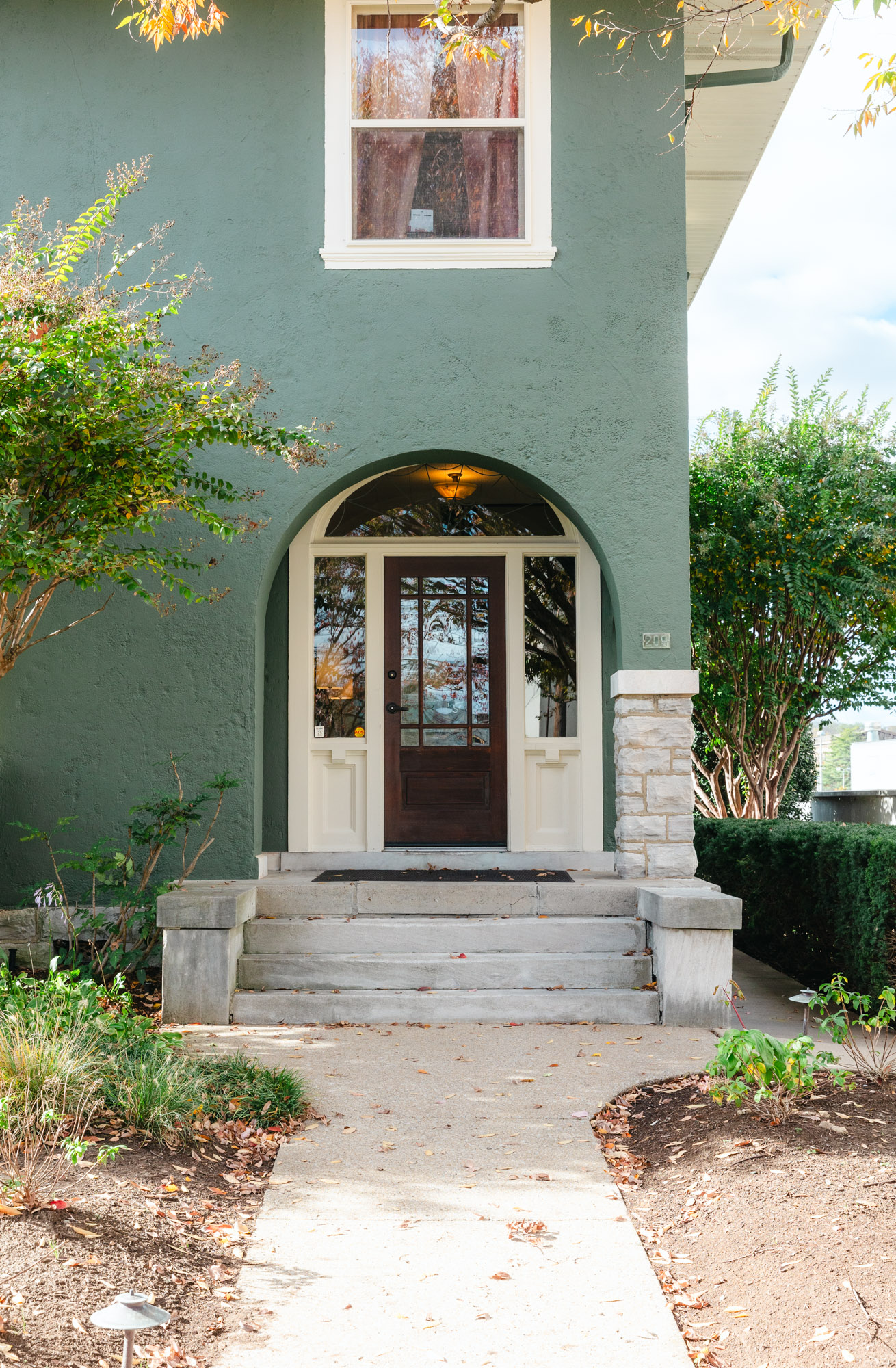 DeLozier Plastic Surgery building